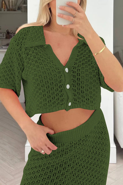 Classic Vintage Blouse with a Flattering Fit