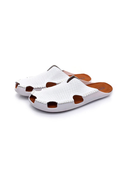 Sophisticated Garment with a Clean Classic Look