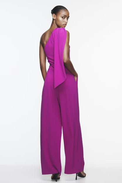 Effortlessly Elegant Trousers with a Timeless Design