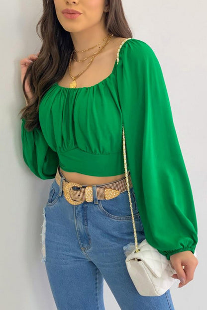 Well Tailored Top with a Graceful Silhouette