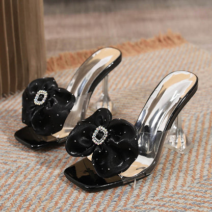 Effortlessly Elegant Heels with a Timeless Design