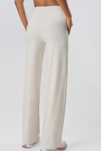 Well Tailored Garment with a Graceful Silhouette