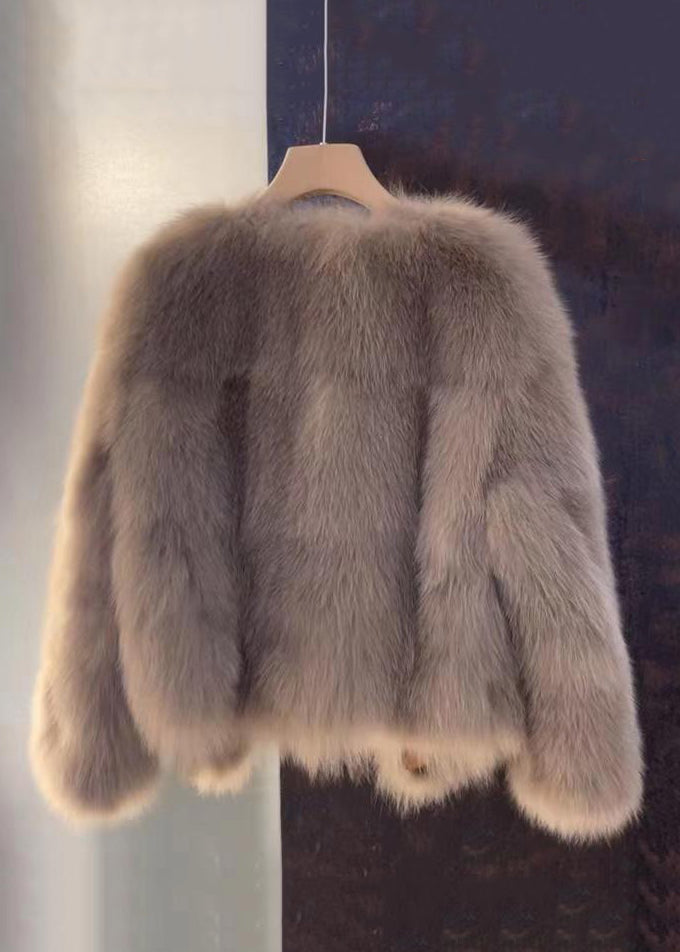 Gracefully Styled Coat for Any Occasion