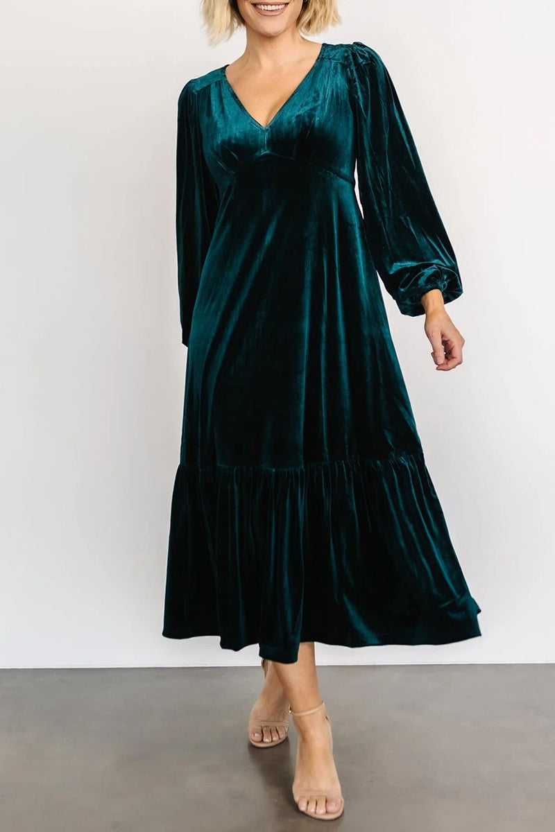 Classic Vintage Dress with a Flattering Fit