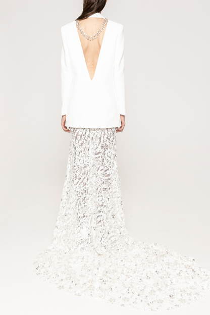 Gracefully Styled Garment for Any Occasion