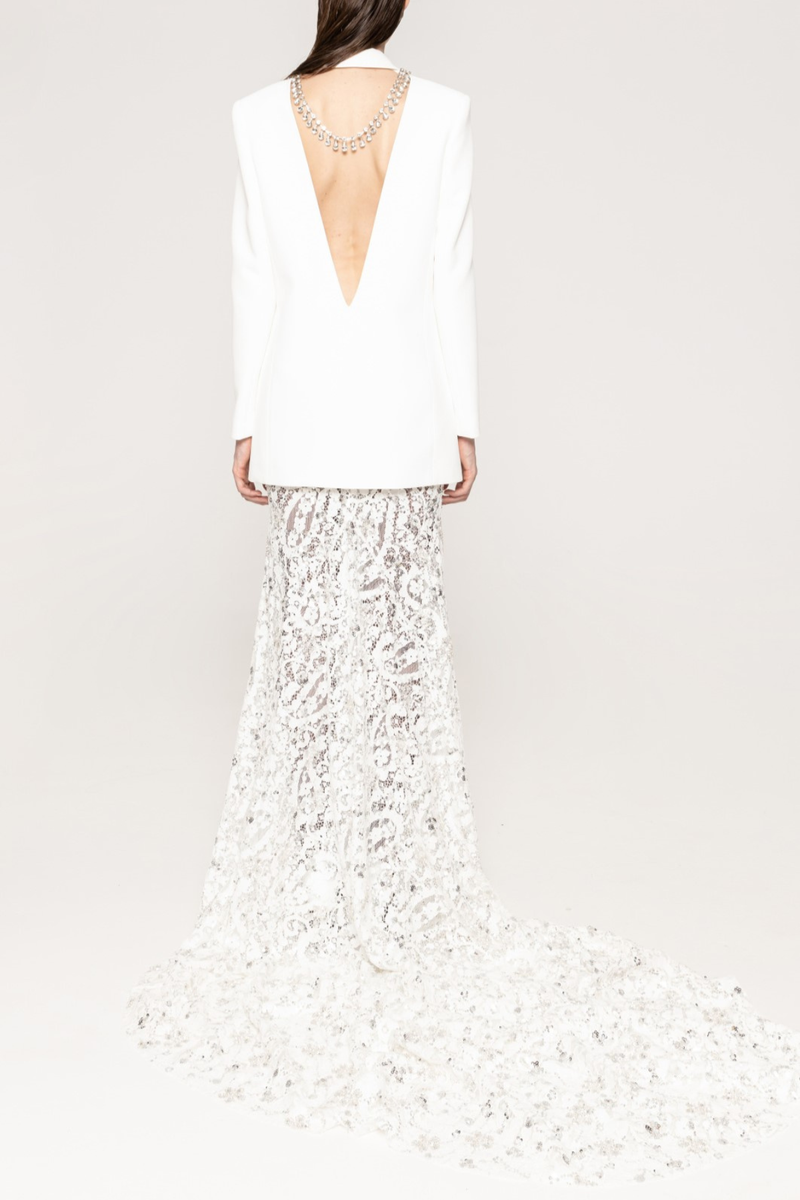 Gracefully Styled Garment for Any Occasion