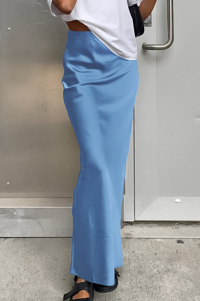 Effortlessly Elegant Garment with a Timeless Design