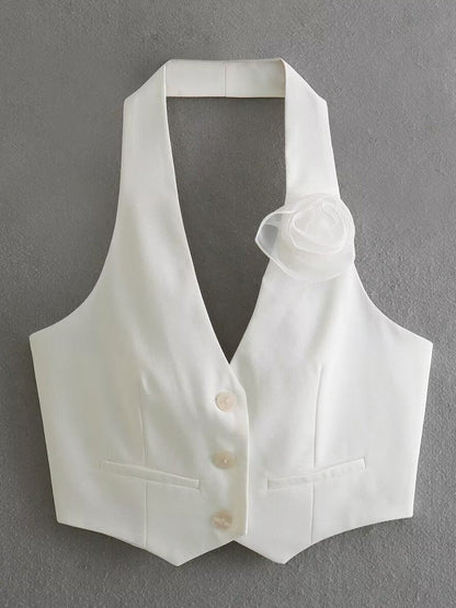 Beautifully Finished Coat in a Timeless Design