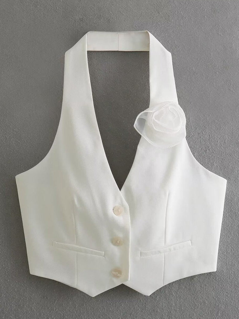 Beautifully Finished Coat in a Timeless Design