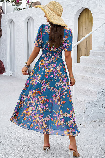 Classic Vintage Dress with a Flattering Fit