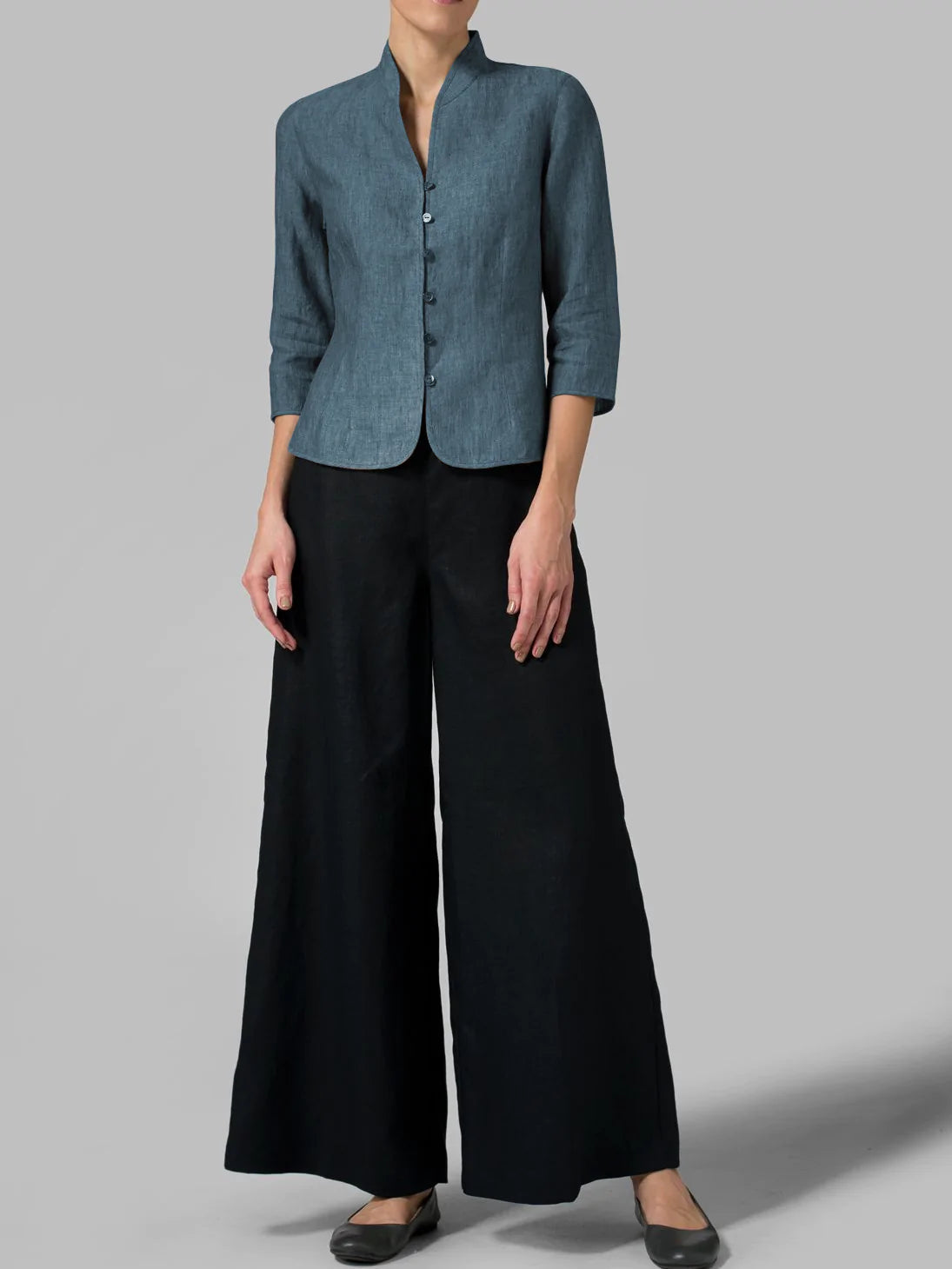 Beautifully Finished Coat in a Timeless Design