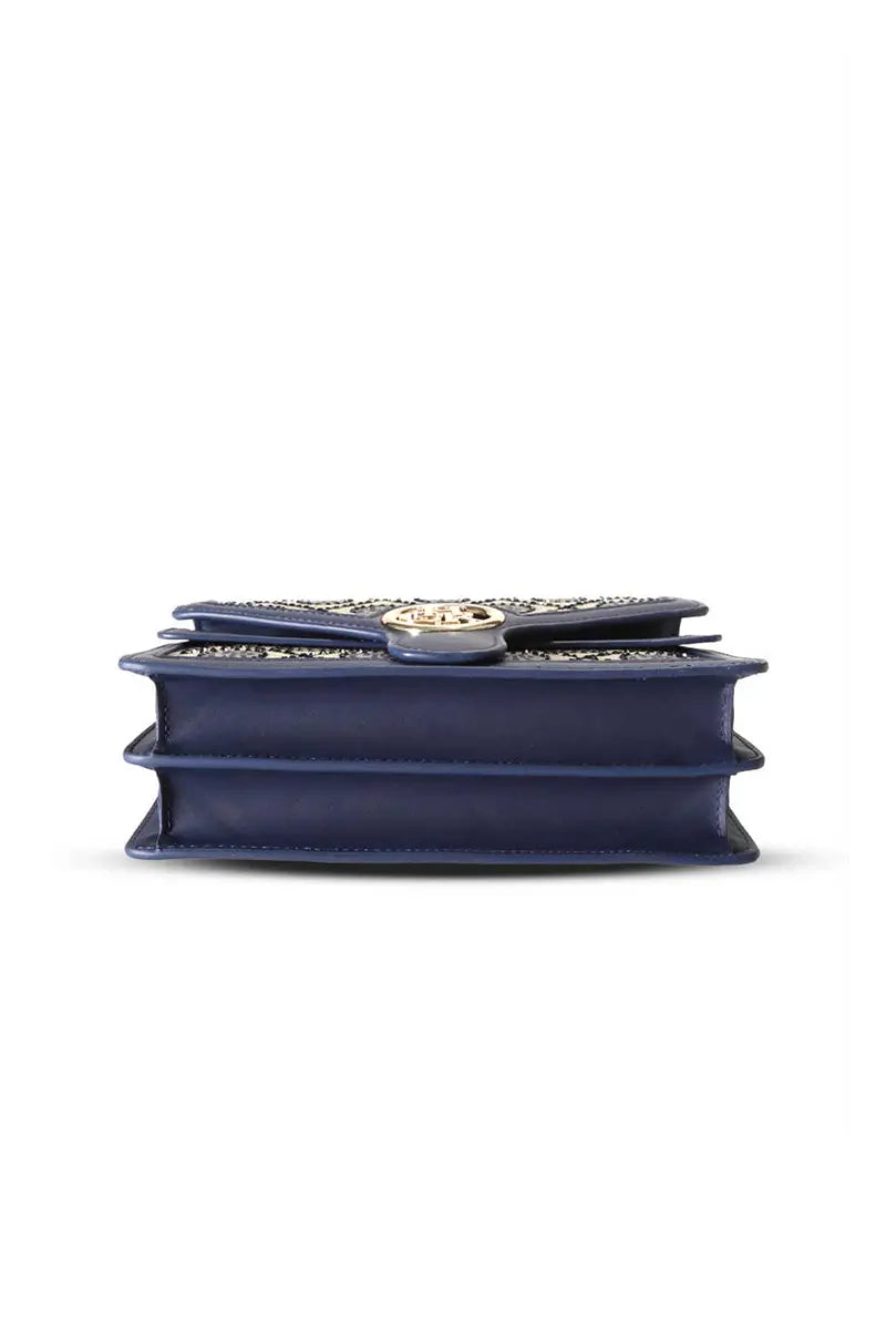 Sophisticated Bag with a Clean Classic Look
