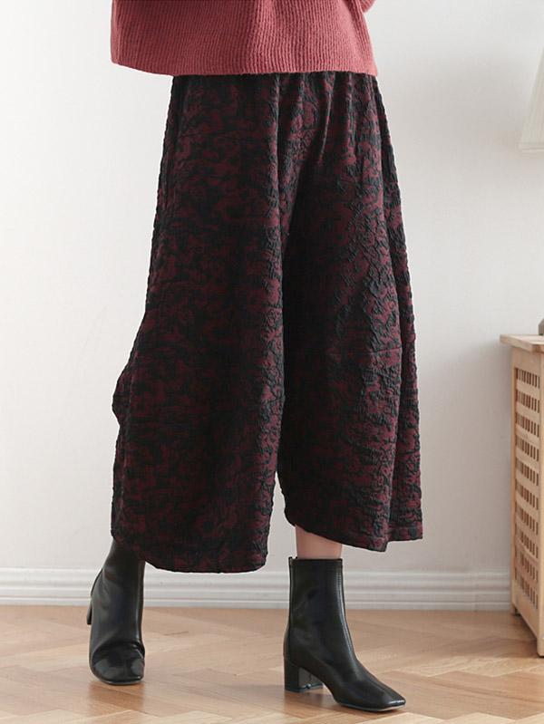 Elegantly Styled Pants for Everyday Wear