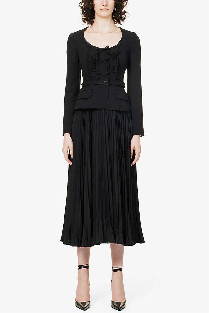Sophisticated Dress with a Clean Classic Look