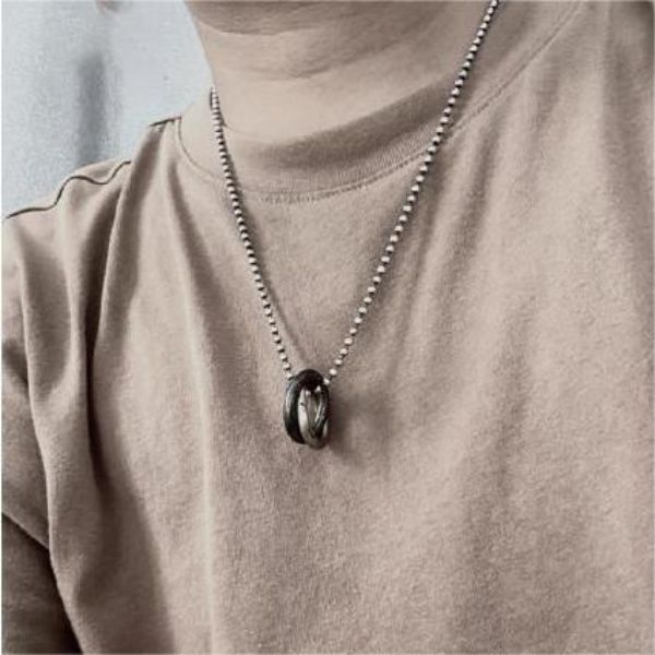 Effortlessly Elegant Garment with a Timeless Design