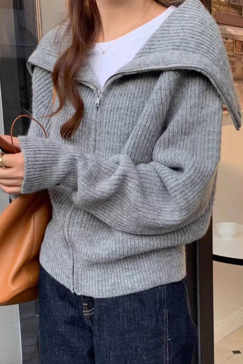 Classic Vintage Cardigan with a Flattering Fit