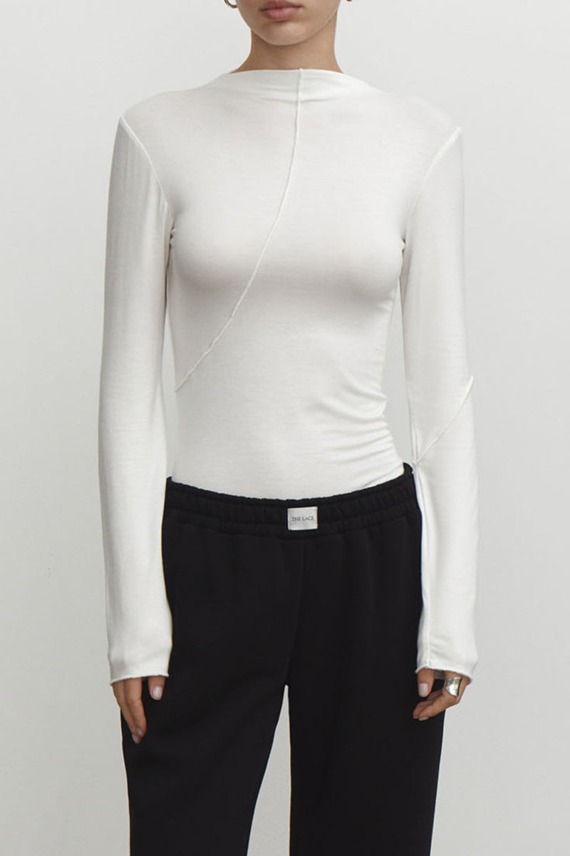 Beautifully Finished Top in a Timeless Design