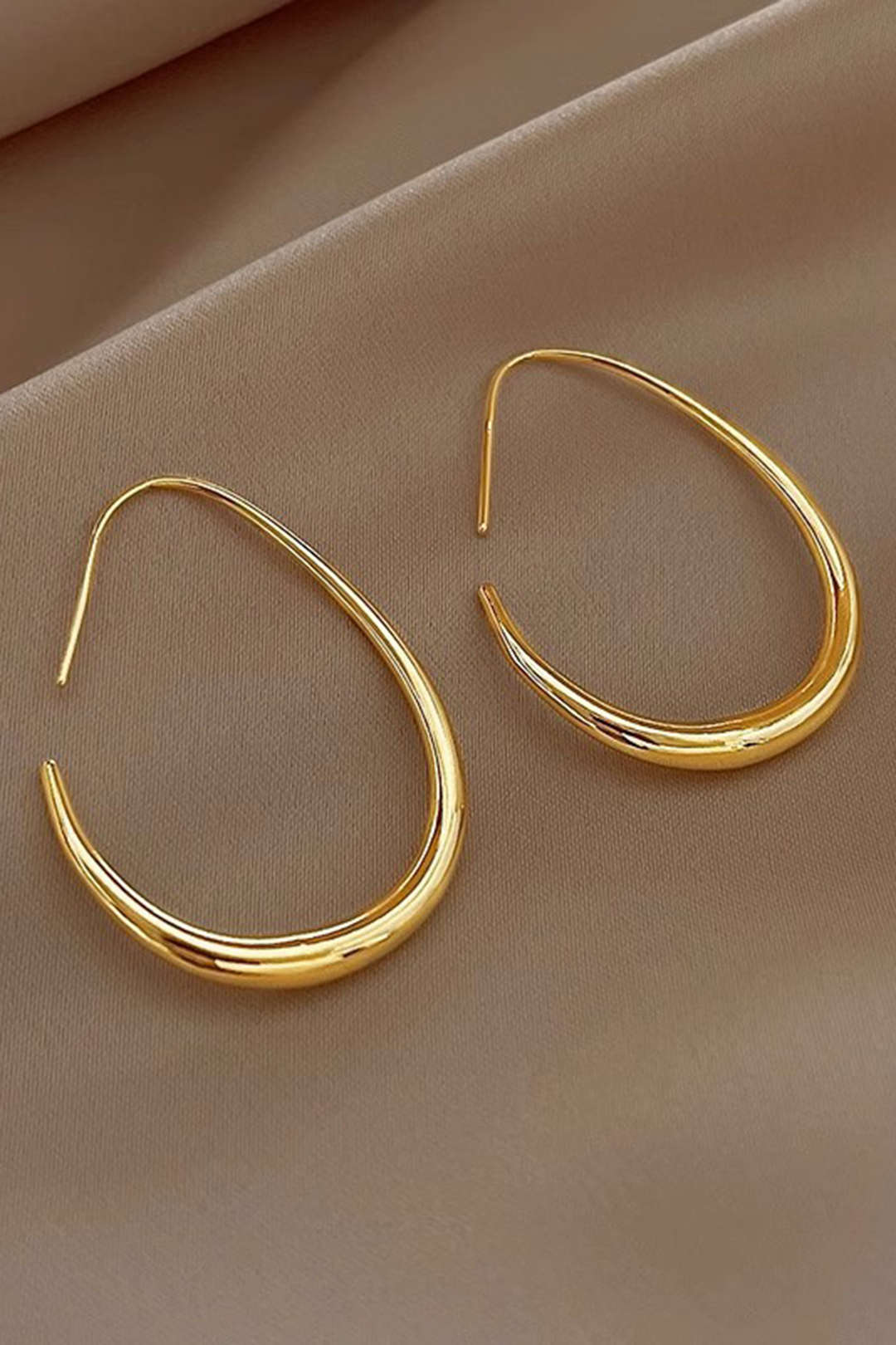 Beautifully Finished Garment in a Timeless Design