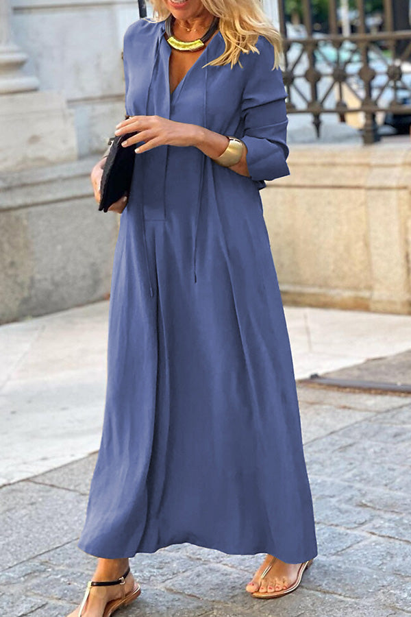 Beautifully Finished Dress in a Timeless Design