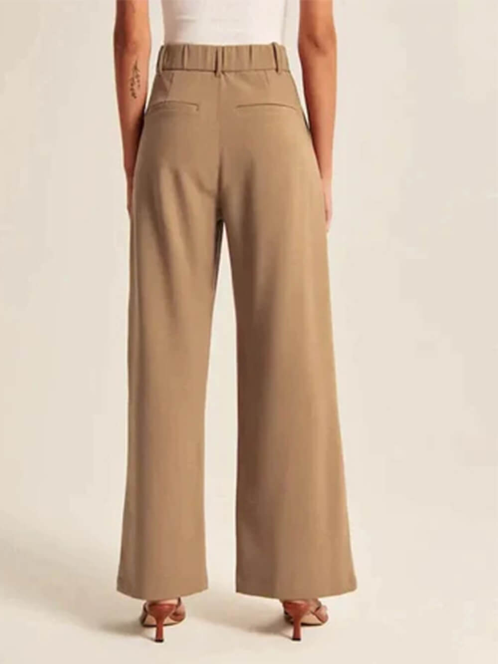 Classic Vintage Pants with a Flattering Fit