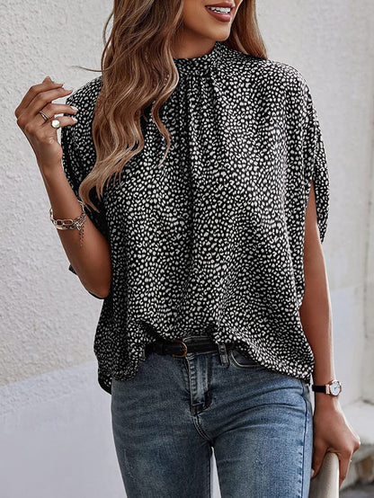 Elegantly Styled Blouse for Everyday Wear