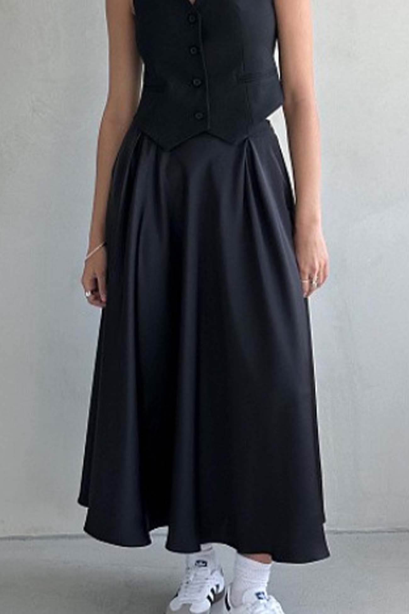 Classic Vintage & Enduringly Stylish Garment