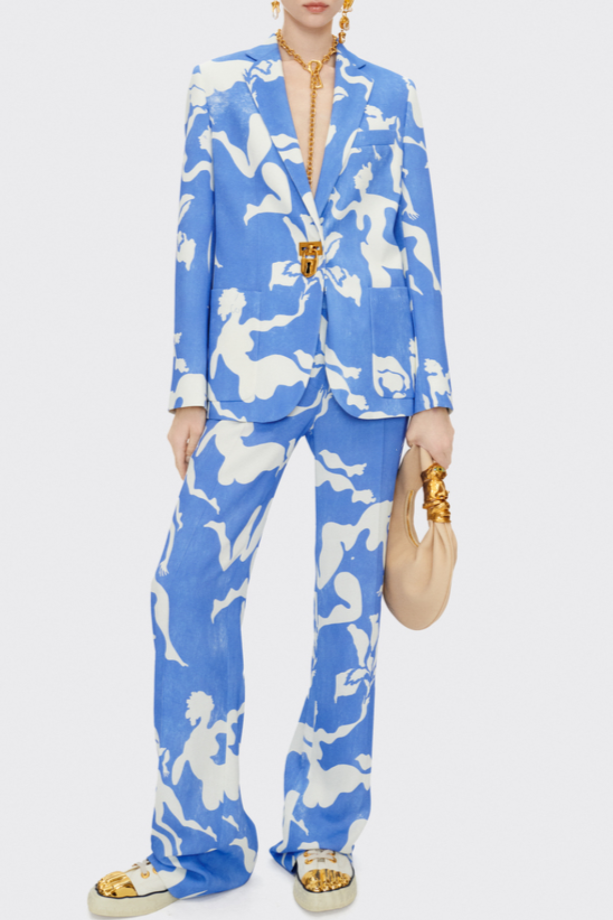 Beautifully Crafted Garment in a Classic Style