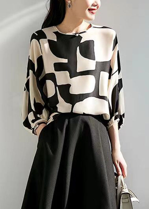 Well Tailored Blouse with a Graceful Silhouette
