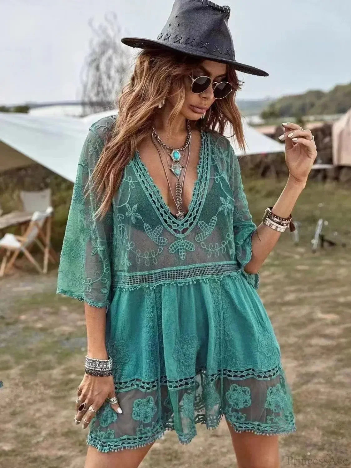 Classic Vintage & Enduringly Stylish Dress