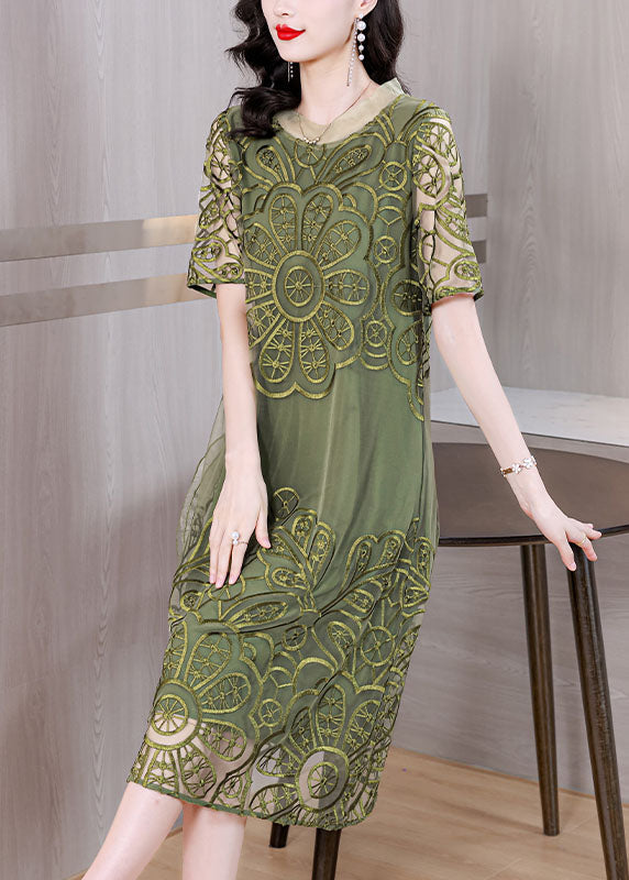 Beautifully Crafted Dress in a Classic Style