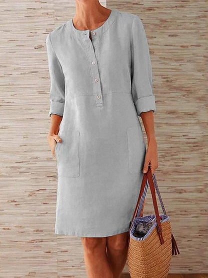 Beautifully Finished Dress in a Timeless Design