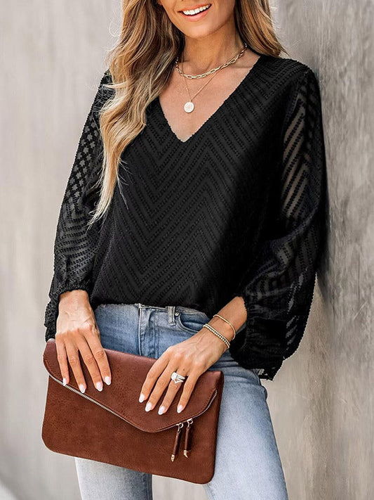 Well Tailored T-Shirt with a Graceful Silhouette