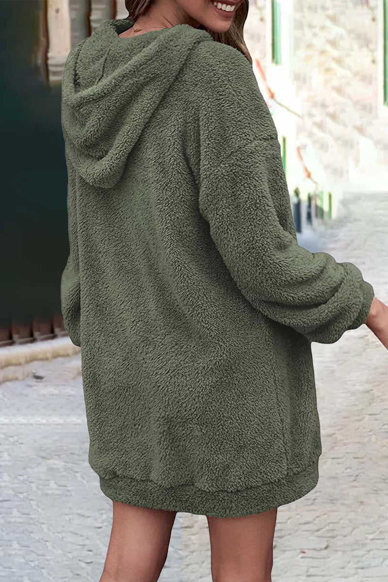 Effortlessly Elegant Top with a Timeless Design