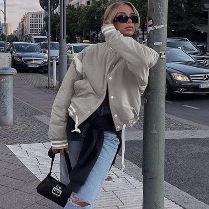 Well Tailored Jacket with a Graceful Silhouette