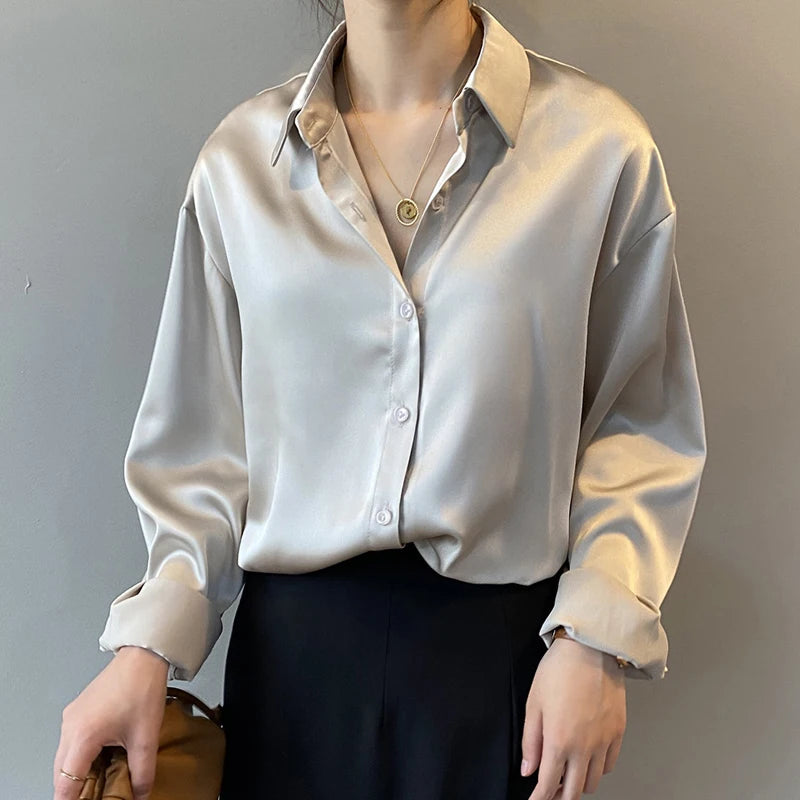 Elegantly Styled Blouse for Everyday Wear