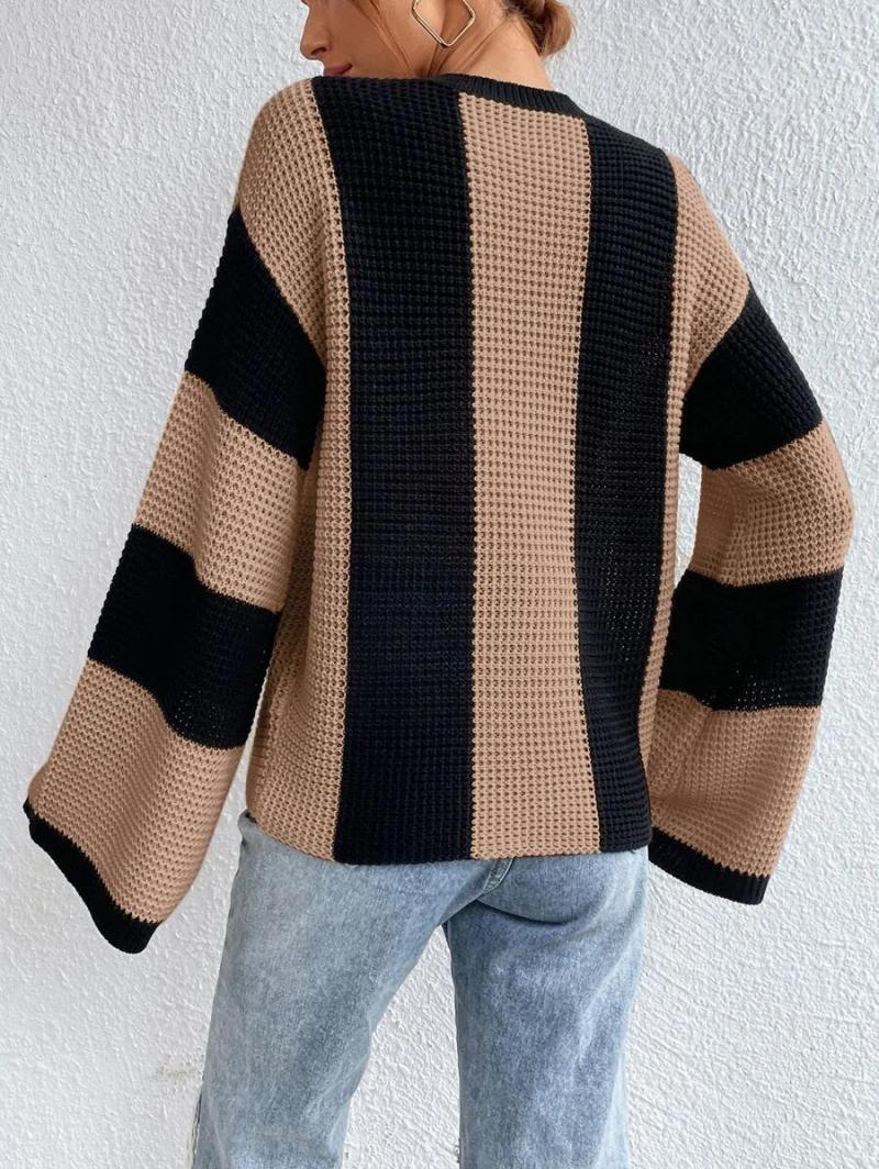 Elegantly Styled Sweater for Everyday Wear