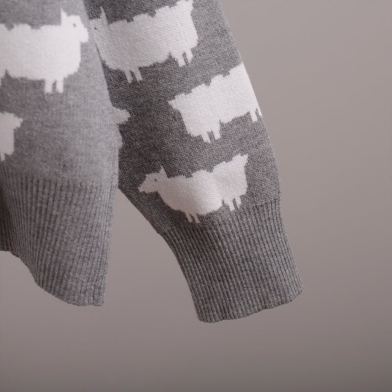 Effortlessly Elegant Sweater with a Timeless Design