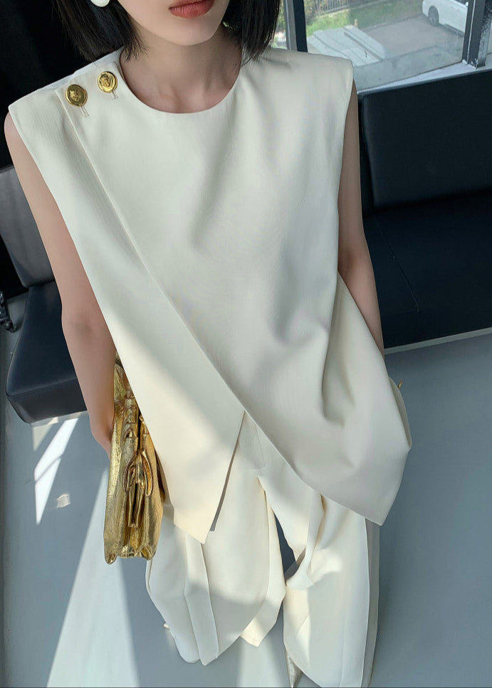 Well Tailored Pants with a Graceful Silhouette