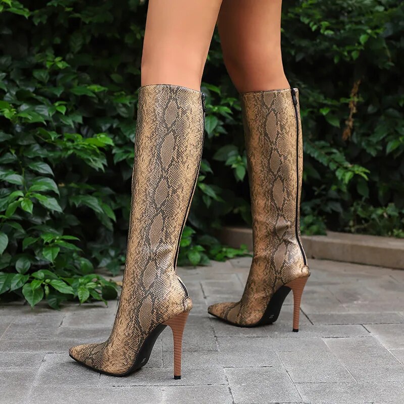 Beautifully Finished Boots in a Timeless Design
