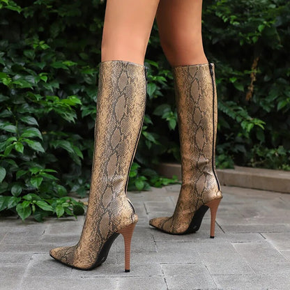 Beautifully Finished Boots in a Timeless Design