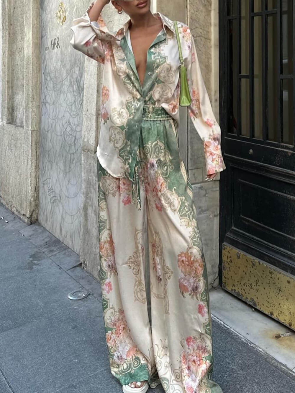 Classic Vintage Pants with a Flattering Fit