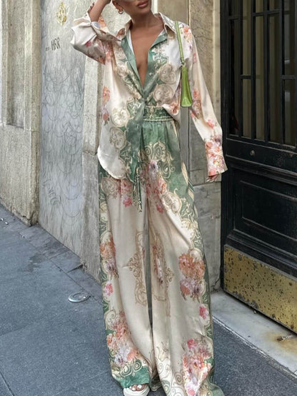 Classic Vintage Pants with a Flattering Fit