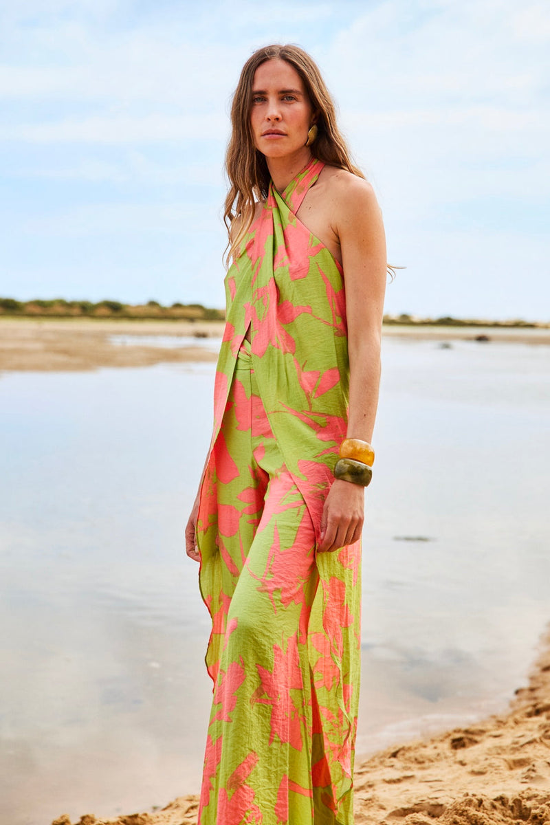 Elegantly Styled Pants for Everyday Wear