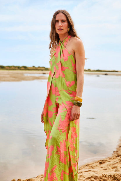 Gracefully Styled Pants for Any Occasion
