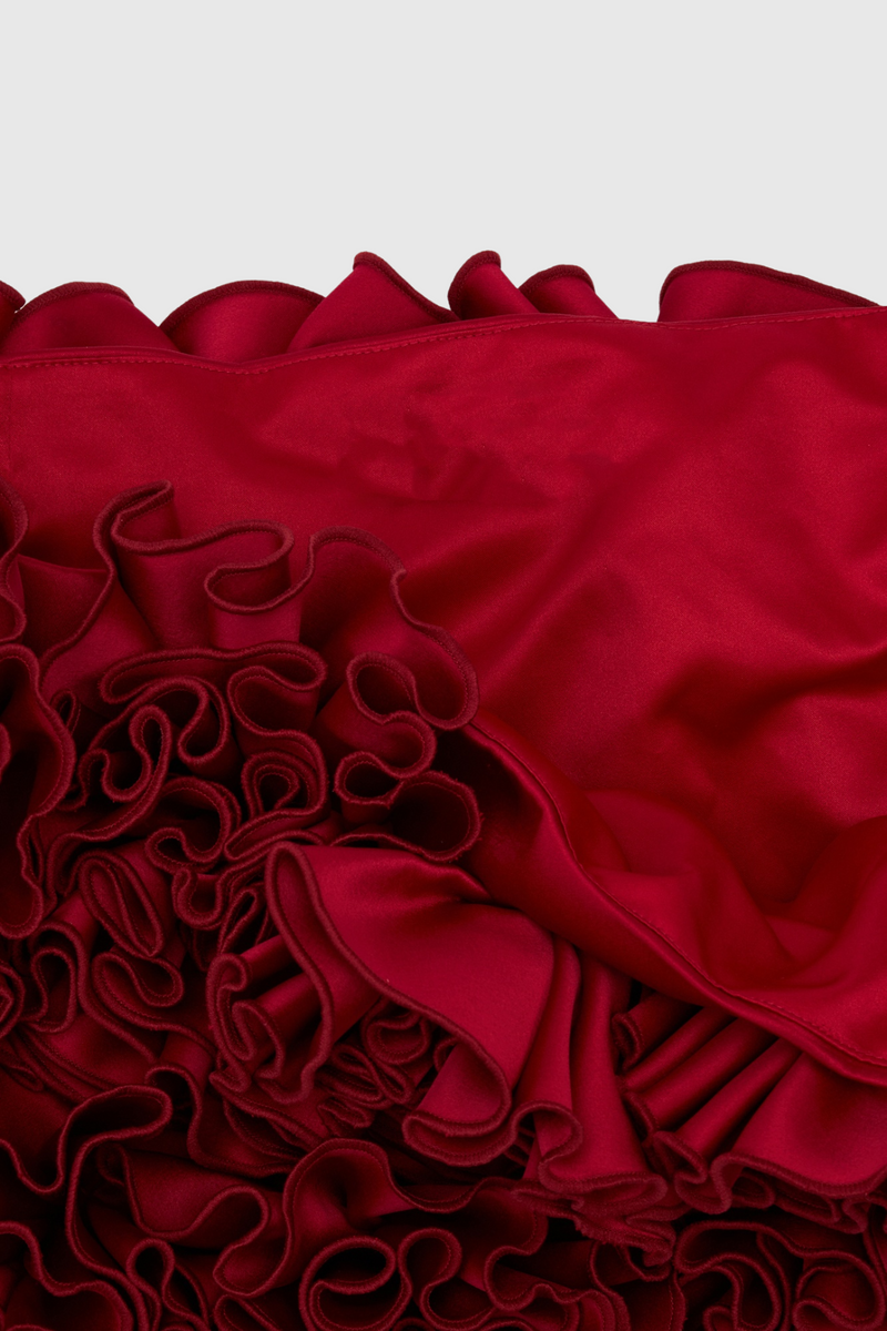 Effortlessly Elegant Garment with a Timeless Design