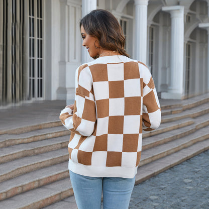 Well Tailored Cardigan with a Graceful Silhouette