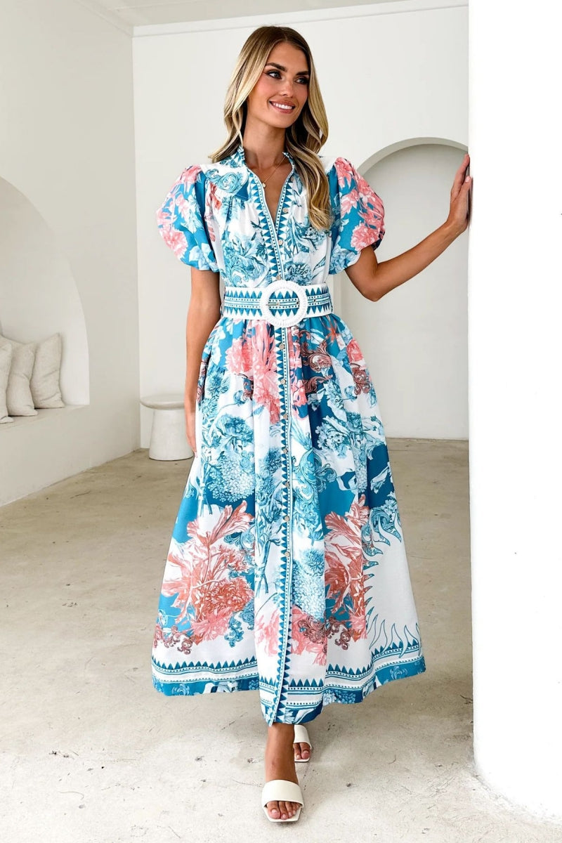 Well Tailored Dress with a Graceful Silhouette
