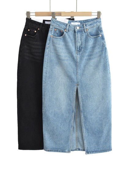Effortlessly Elegant Garment with a Timeless Design