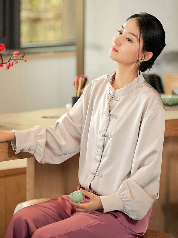 Gracefully Styled Blouse for Any Occasion