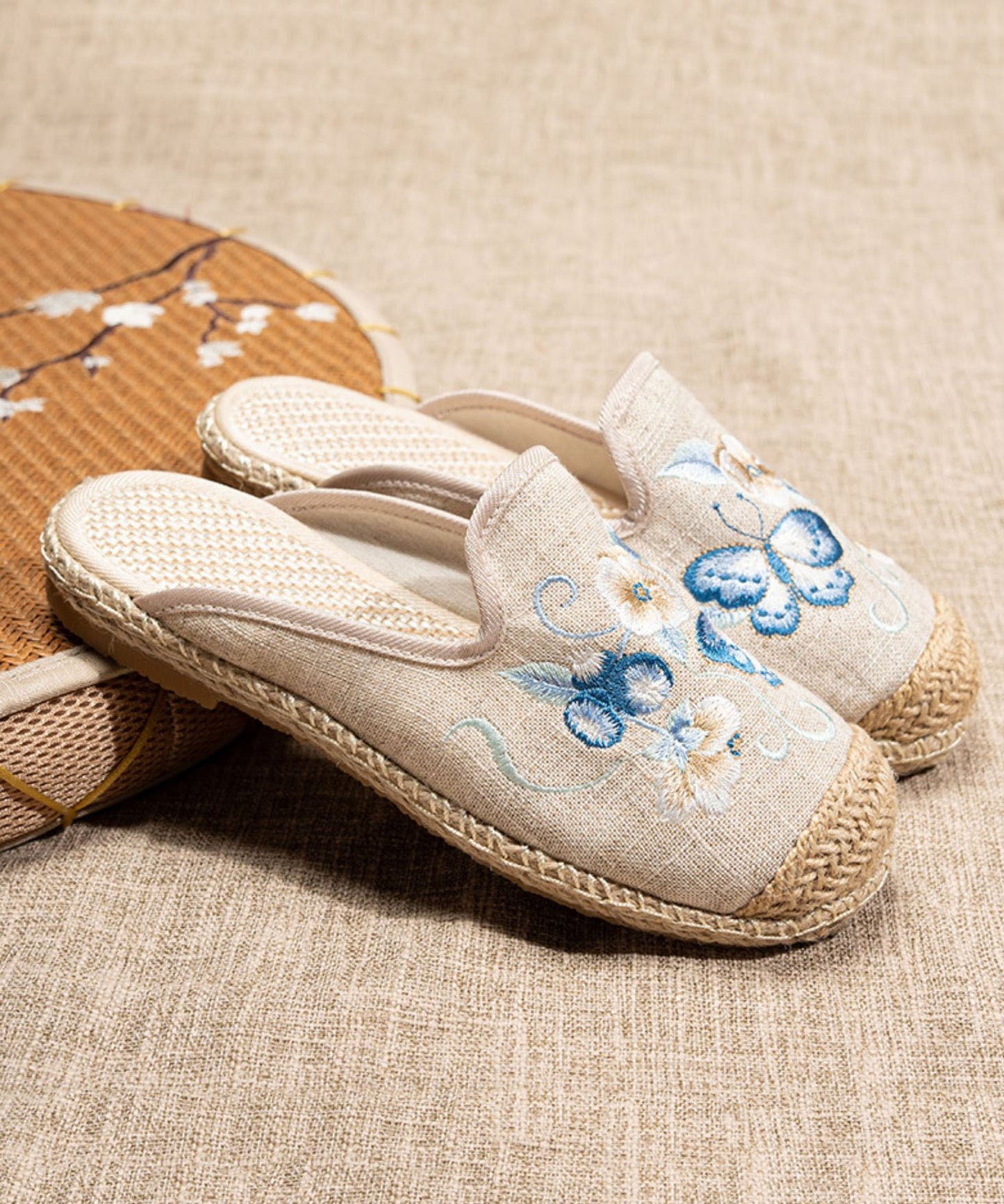 Polished Sandals with an Effortless Classic Look